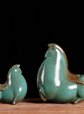 陶瓷招财绿马赛马摆件