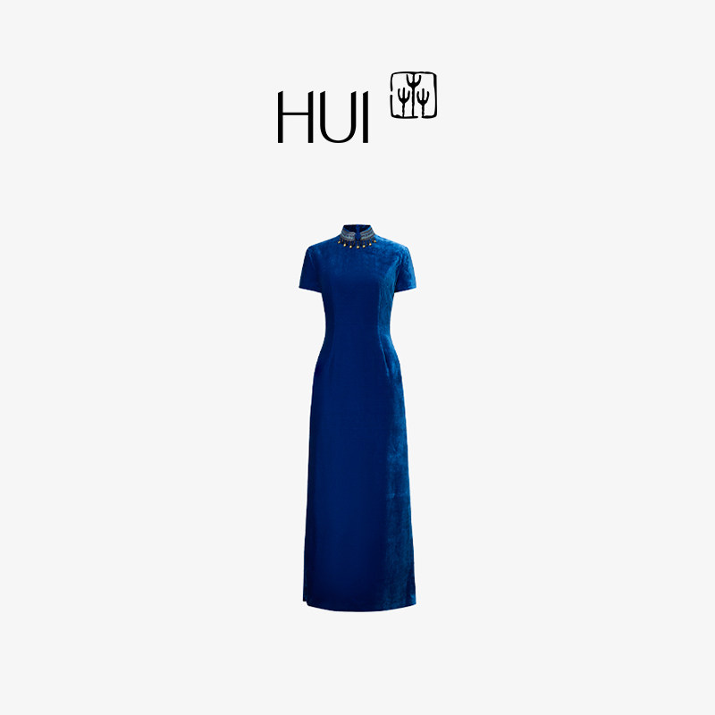 HUI卉桑蚕丝真丝丝绒群青苗族非遗刺绣新中式黑曜石铃铛连衣裙