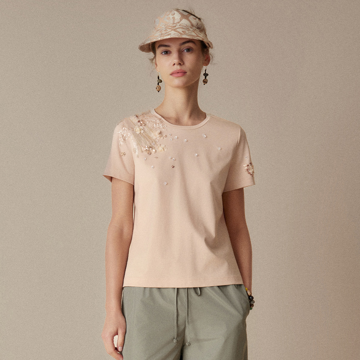 HUI卉花间珠片绣T恤樱落粉舒适短袖上衣2026夏新款