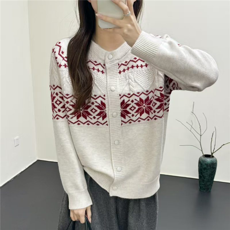 提花圆领毛衣开衫女春装