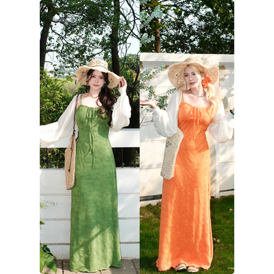 绿色连衣裙肌理提花吊带裙