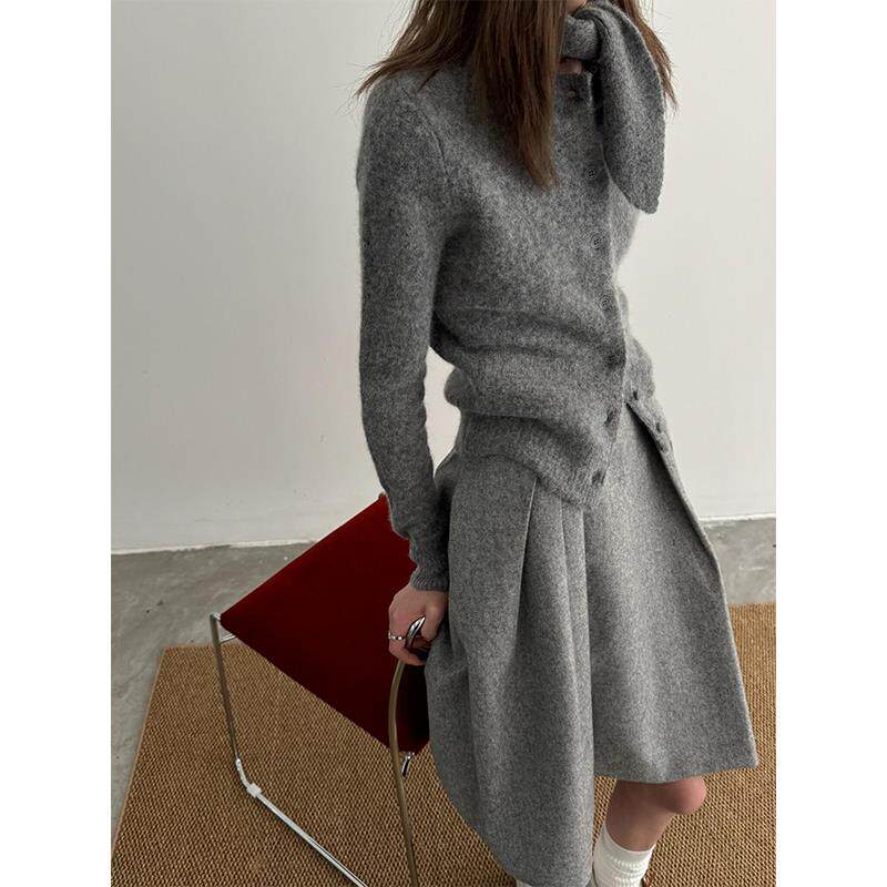 广州十三行爆款~秋冬韩系高智感穿搭高级感小香风灰色蝴蝶结毛衣,女装/女士精品,大码内搭,淘宝优惠券,粉丝福利购,淘宝优惠卷