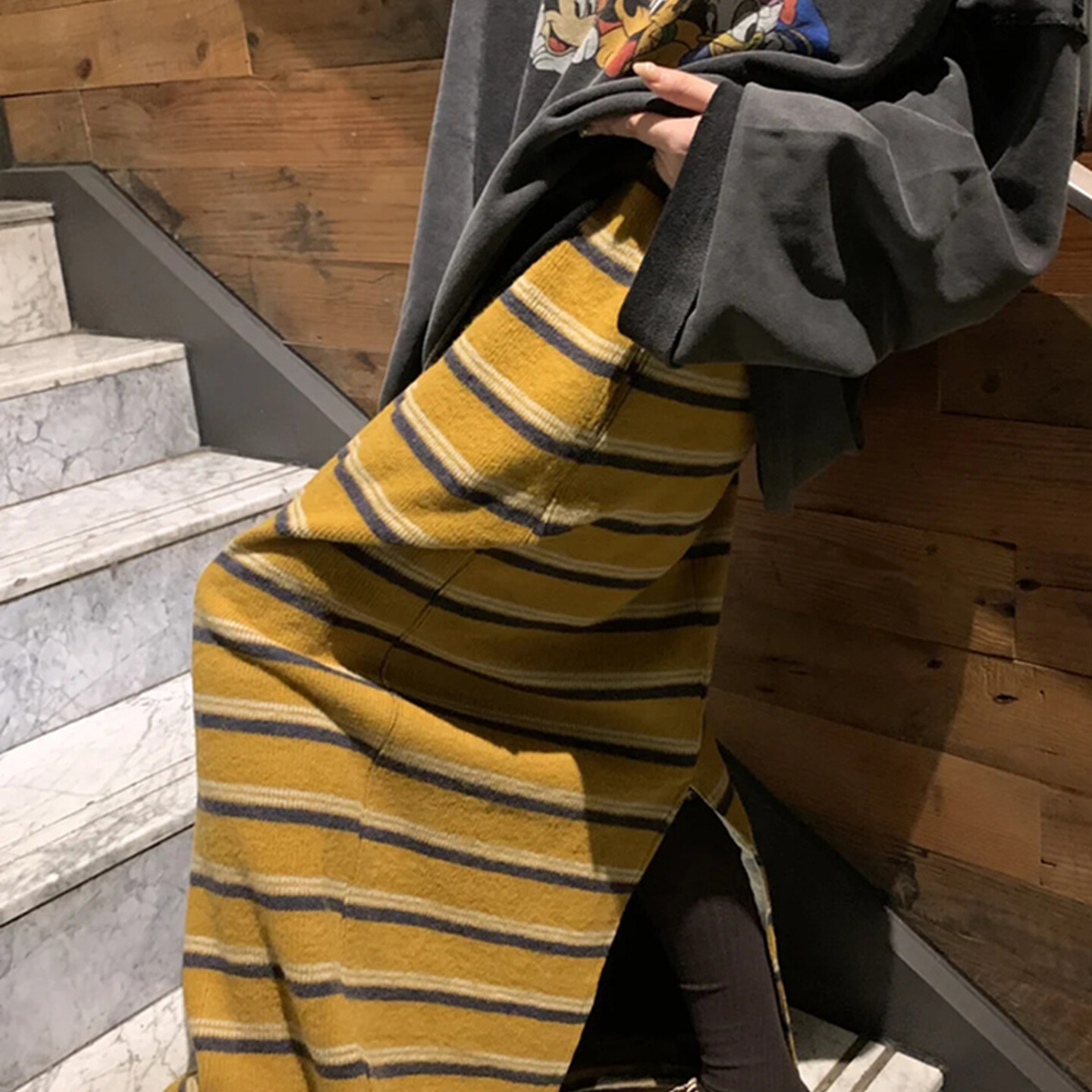 复古黄条纹直筒后开叉针织半裙女2025新款慵懒风显瘦长款半身裙秋