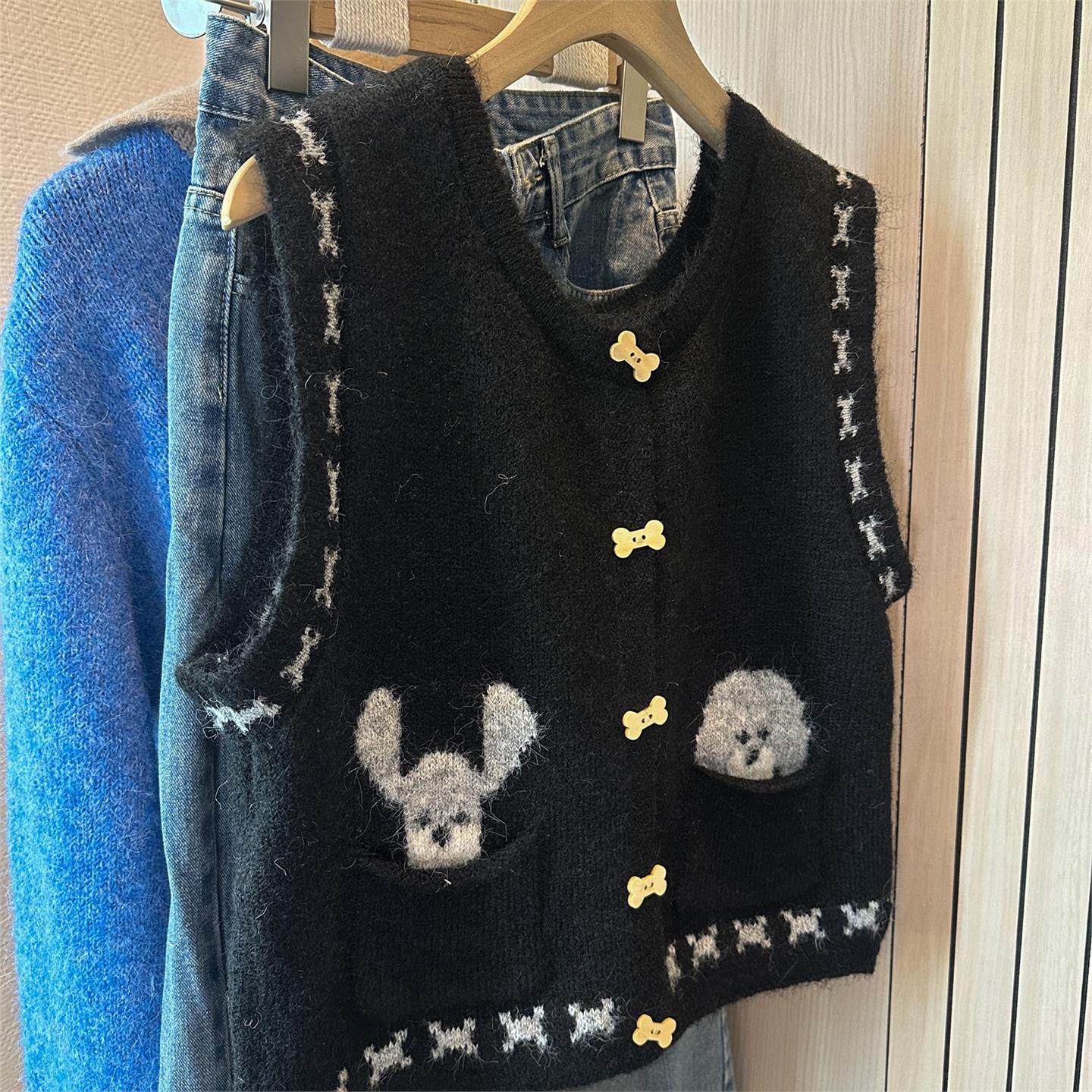 CHAO级推荐~黑色羊绒针织无袖马甲女2025年韩系小众立体卡通背心,女装/女士精品,羊绒衫,淘宝优惠券,粉丝福利购,淘宝优惠卷
