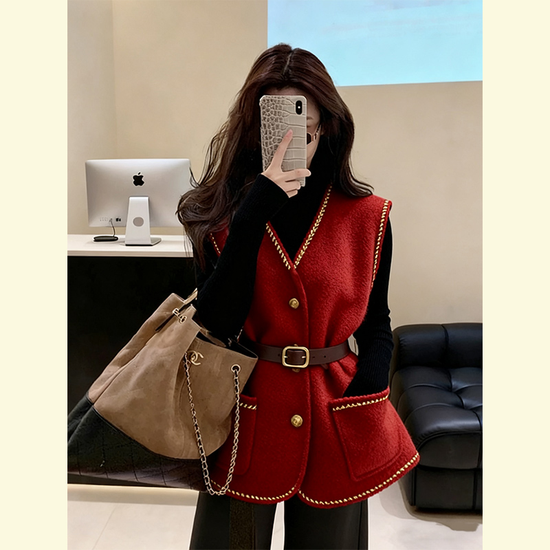 红色毛呢马甲2025新款今年流行爆款小香风新年气质收腰外套女秋冬