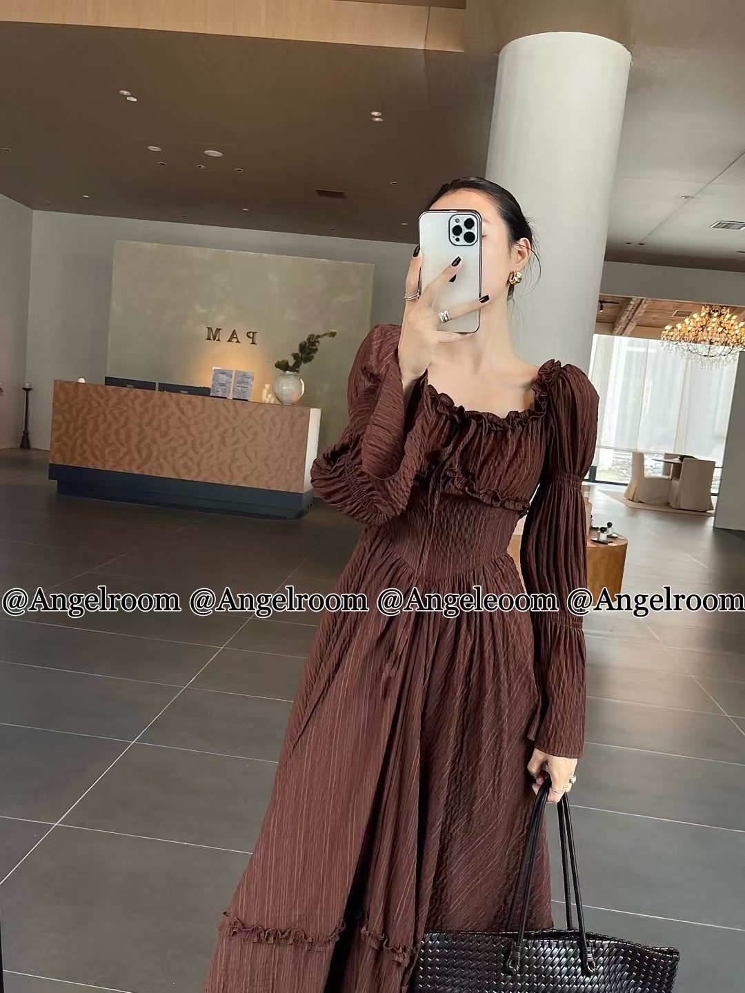 Angelroom原创秋款法式方领复古宫廷风长款喇叭袖做皱长袖连衣裙