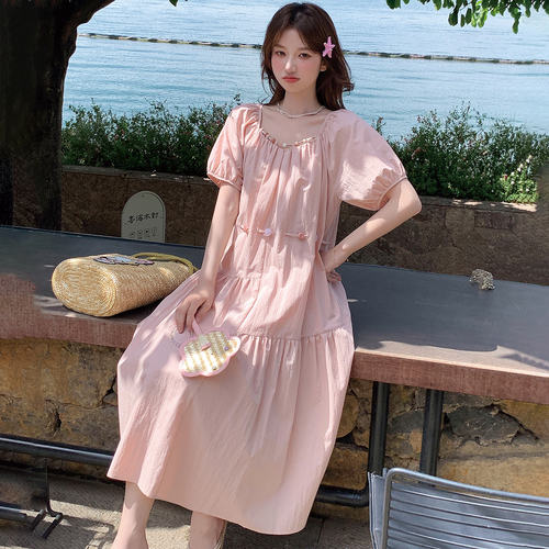 粉色方领洋装女夏季2026