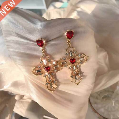 New Retro Trend Design Red Heart Crystal Earrings Gold Color