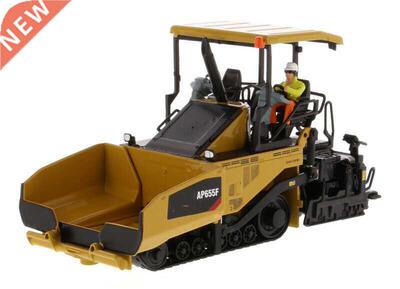 Hydraulic Excavator Truck AP655F Tracked Asphalt Paver Vehic