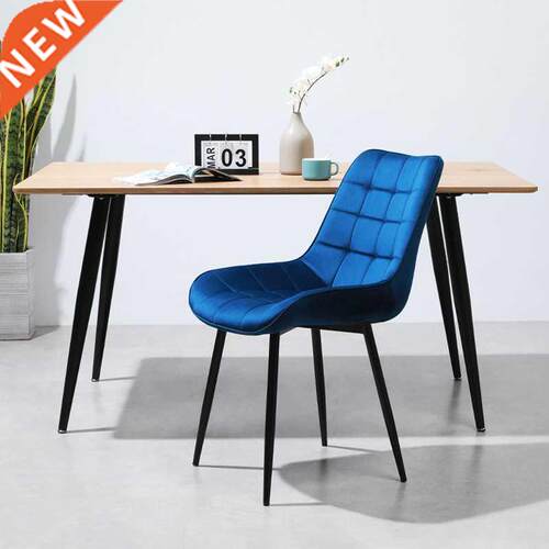 1 piece Chilli Square Chair with Black metal legs, green