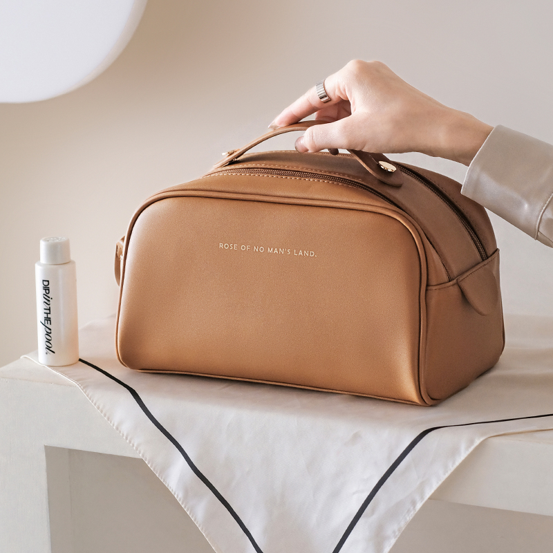 日本化妆包大容量旅行便携洗漱包新款网红高级感护肤品收纳包袋女