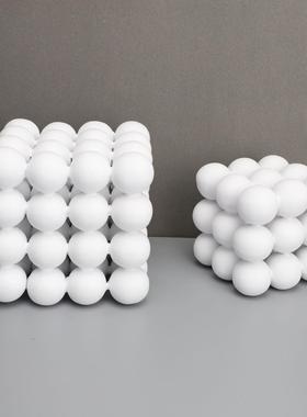 欧式创意树脂白色圆球堆积正方体摆件样板房售楼部卧室书房装饰品