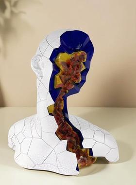 北欧玄关抽象人物雕塑树脂摆件样板房售楼处样板房间复古软装饰品