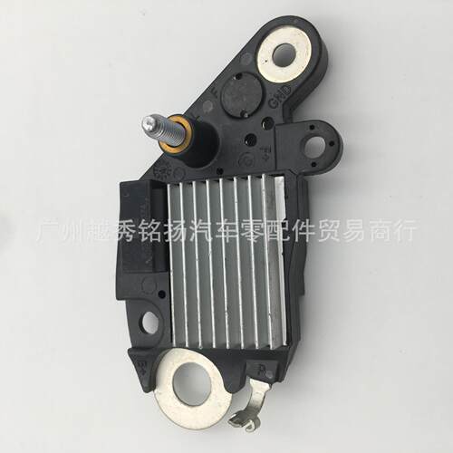 适用于原装雷米标志307汽车发电机调节器12V14V电子电压调节器