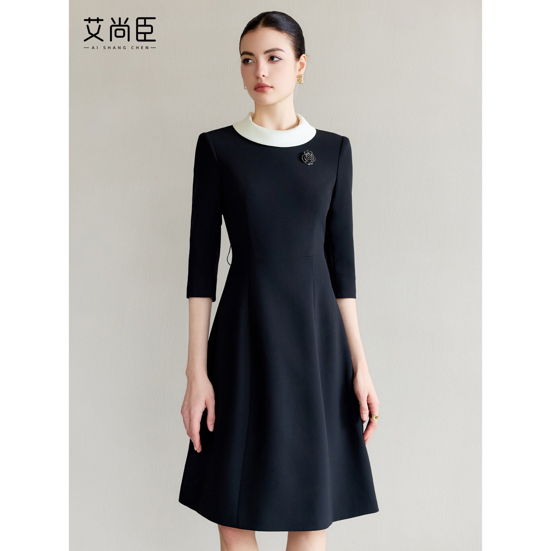 艾尚臣黑色西装连衣裙女圆领缎面拼接裙子秋款职业套裙气质工作服