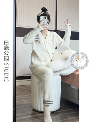 少女可爱小熊针织睡衣女冬款2025新款大码韩版加厚加绒家居服套装