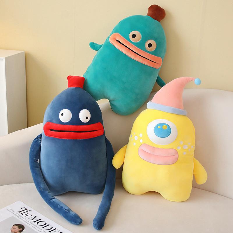 跨境新款搞怪香肠嘴公仔抱枕卡通空调被香肠怪抱枕空调被二合一