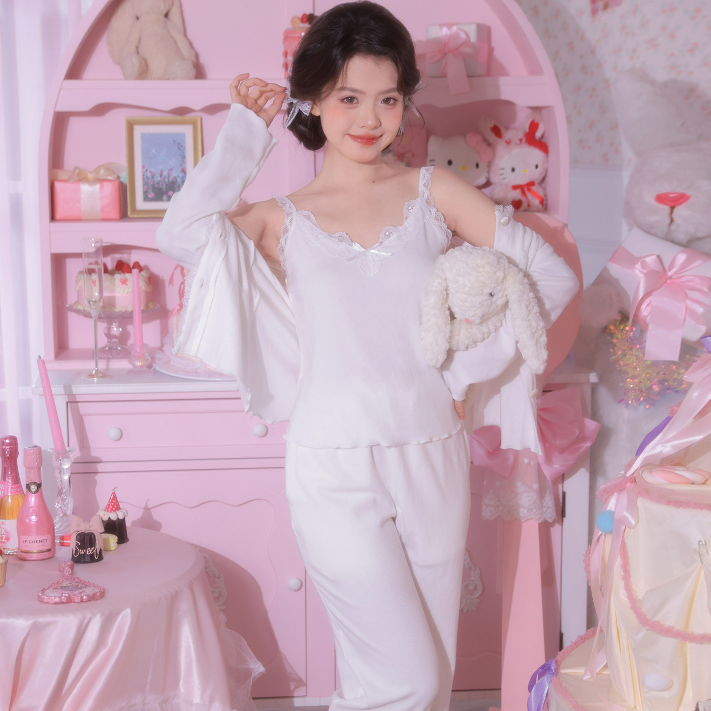 公主风法式浪漫莫代尔睡衣女款2026新款高级感带胸垫女三件套秋冬