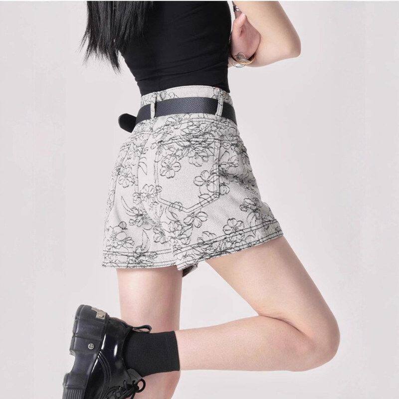 复古花朵重工刺绣高腰显瘦牛仔短裤女夏季时髦百搭A字辣妹热裤子