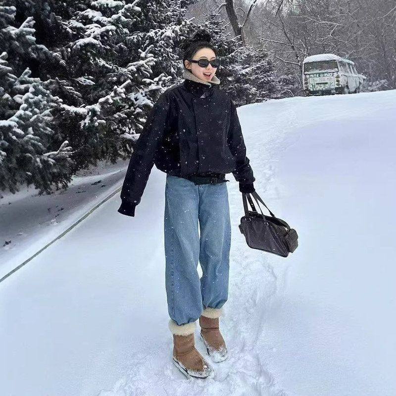 2025年冬季加绒加厚直筒牛仔裤女大码高腰宽松显瘦百搭窄版阔腿裤