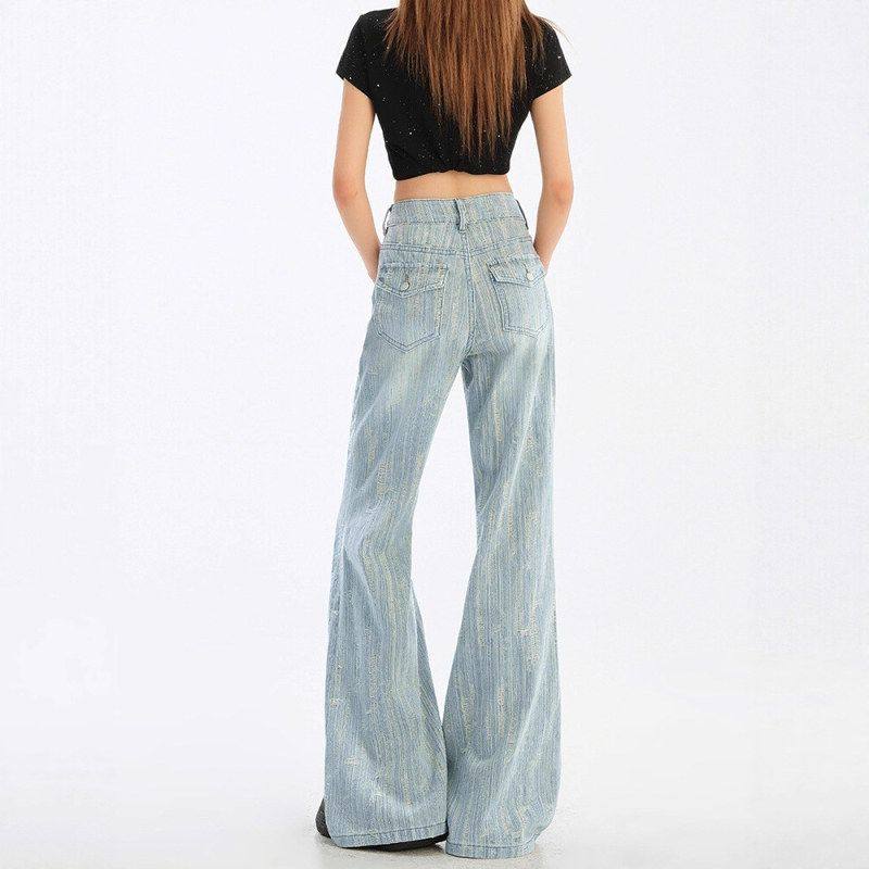 美式浅蓝色翻盖口袋牛仔裤女秋季高腰直筒显瘦百搭提花设计微喇裤
