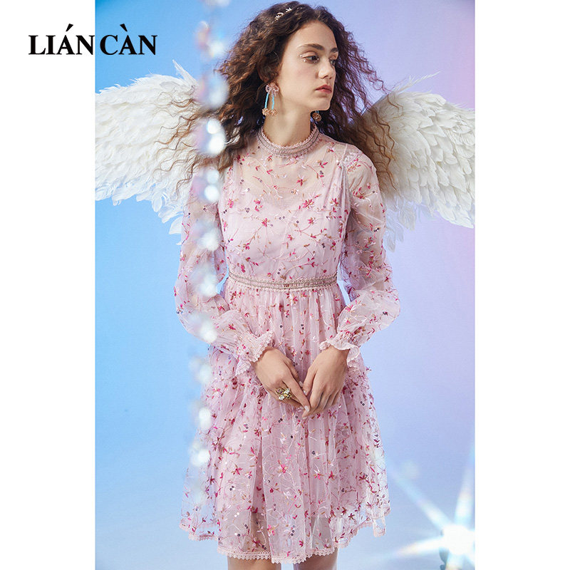 少女风A字裙聚酰胺纤维(锦纶)