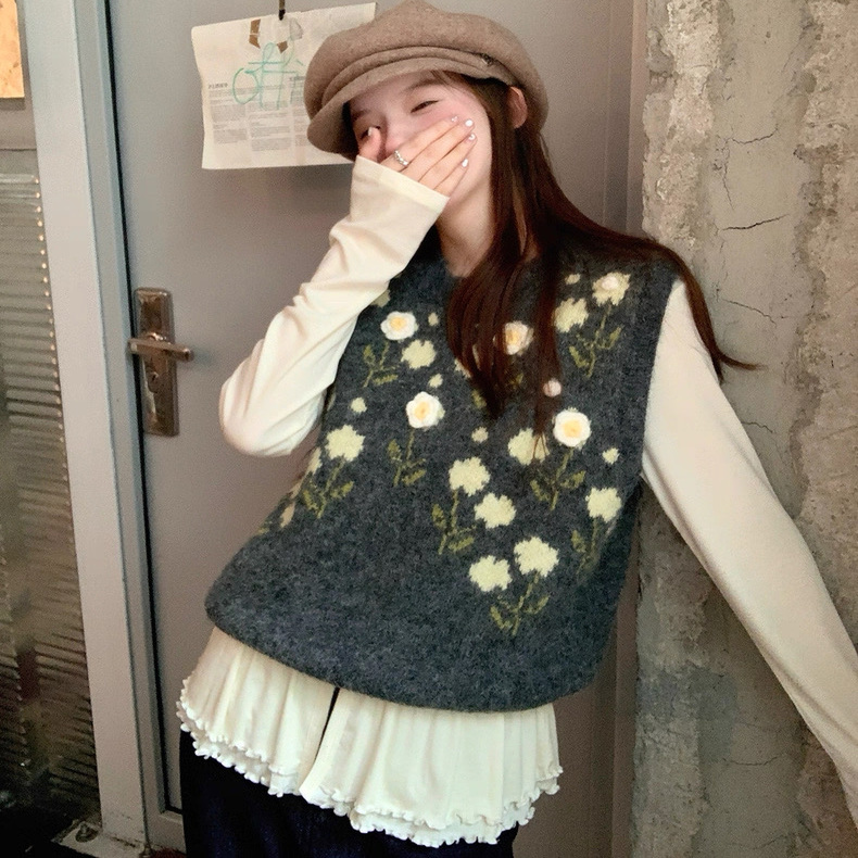 无袖叠穿马甲背心女宽松圆领立体花朵针织毛衫显瘦上衣