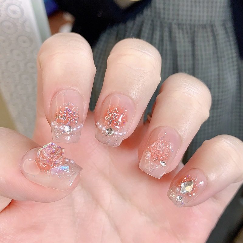 手工穿戴甲光疗美甲贴片粉嫩腮红晕染爆闪钻显白纯欲风短中款方圆