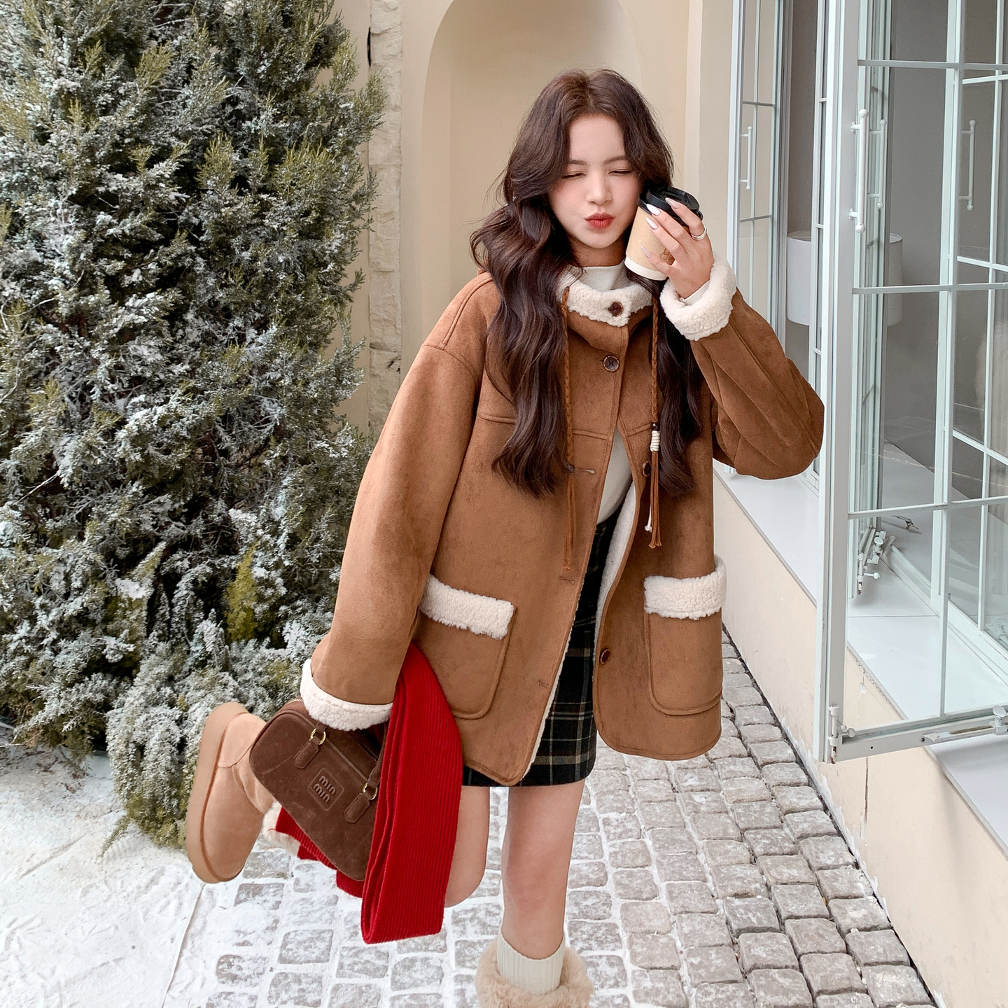 2025年冬季新款连帽羊羔毛外套203-9563-P190-K288，女装短外套，浙宝203