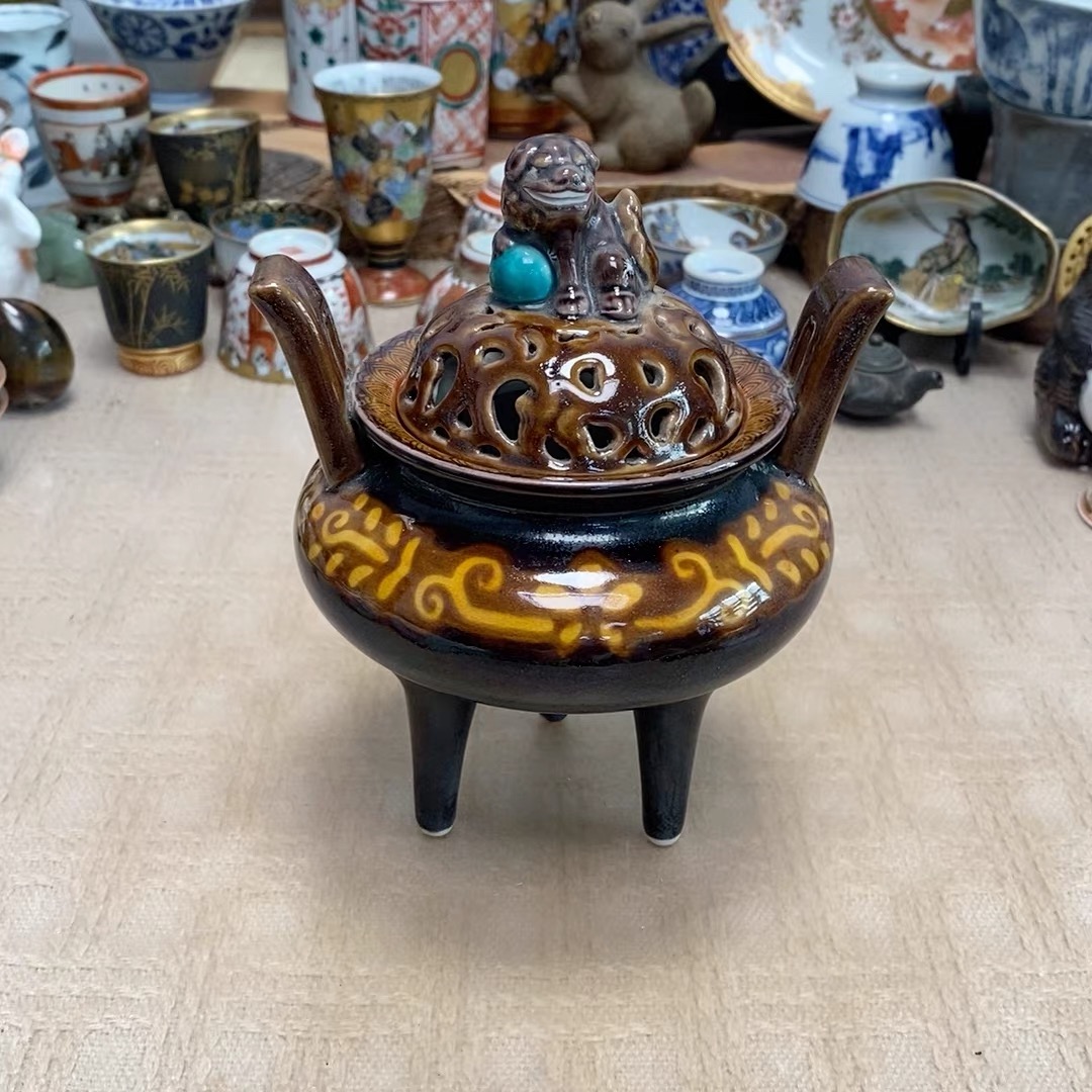 老九谷 巨匠三井为吉 手绘满交趾釉 狮子摘三足香炉