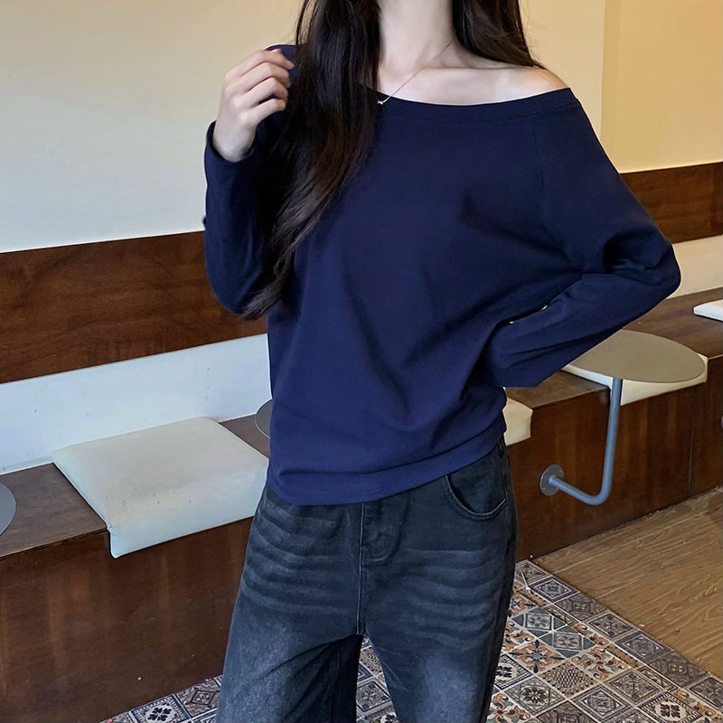 设计感春季长袖宽松斜肩上衣女款 气质露肩一字领内搭t恤女打底衫