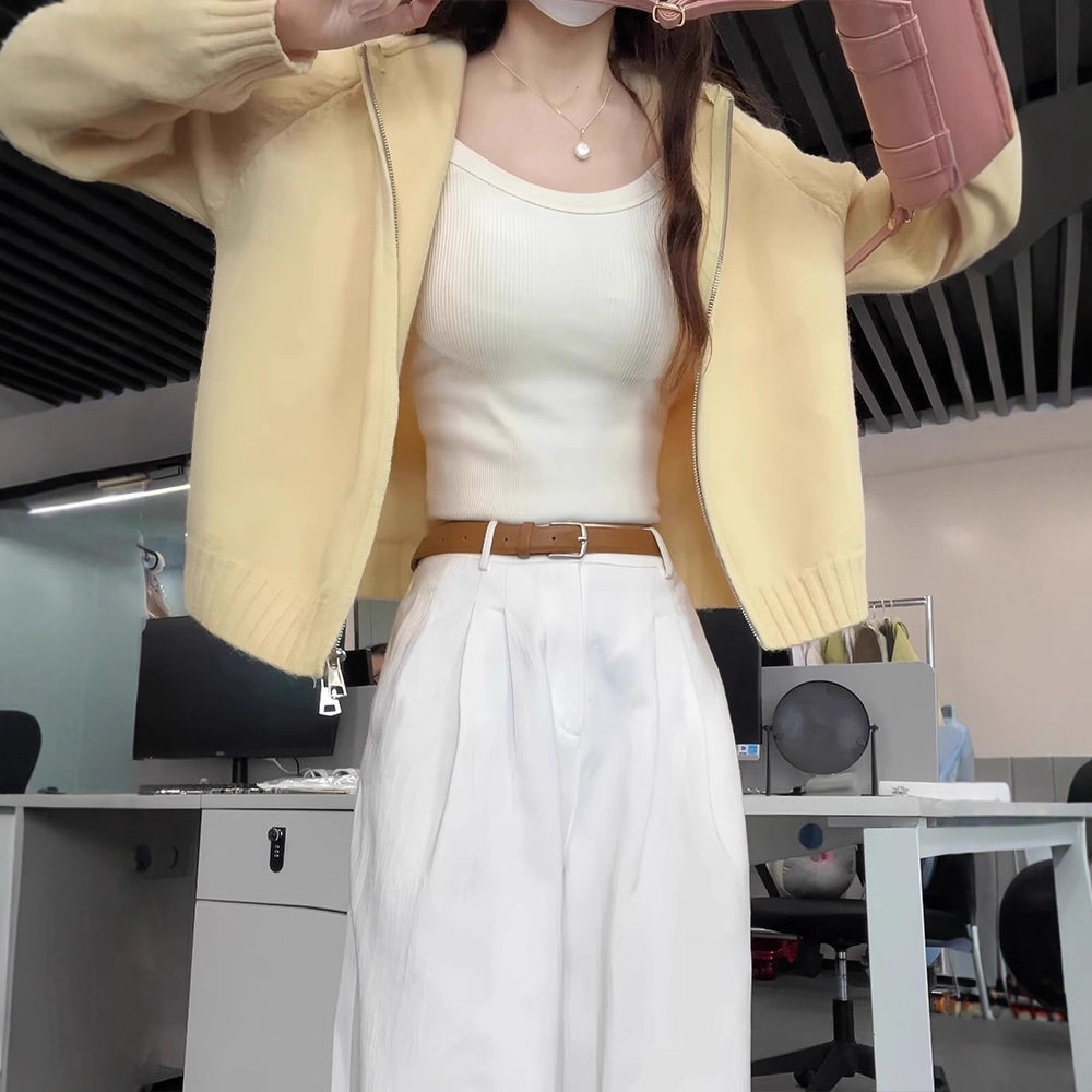 奶黄色针织衫慵懒风毛衣女款开衫2025新款秋冬软糯穿搭高级感上衣