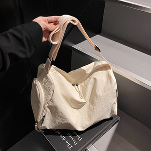 短途旅行包大容量女运动瑜伽包轻便高颜值包包运动健身包斜挎包袋