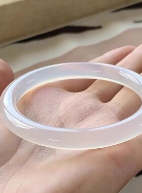 天然高冰白玉髓手镯玛瑙美人条