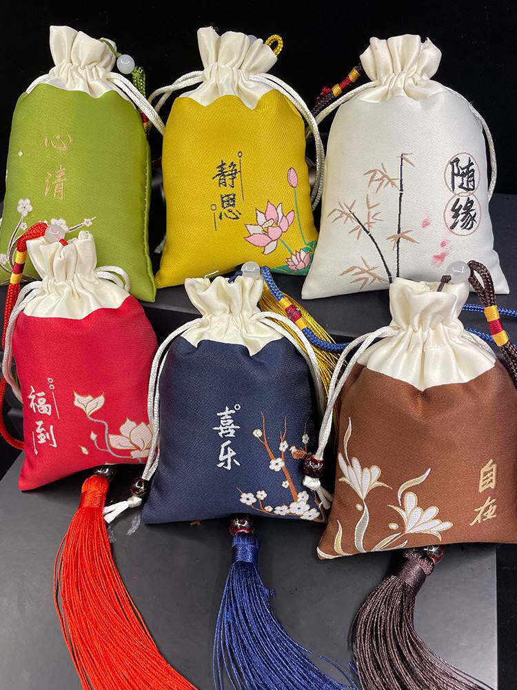 汽车活性炭包去味炭包新车除甲醛去异味炭包车内饰品摆件挂件碳包