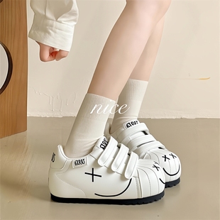 女款阿甘鞋新款休闲2026年春季新款软底小个子显高鞋子大头鞋女鞋