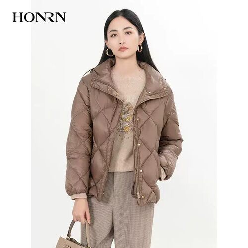 红人轻薄白鹅绒连帽短款羽绒服女