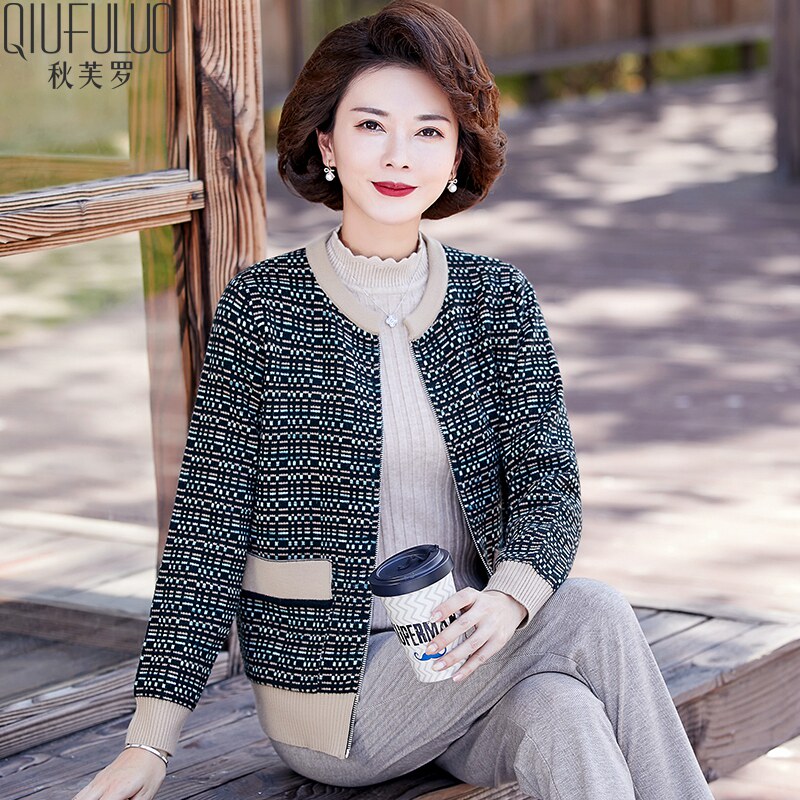 中年妈妈春装外套2024新款春秋季中老年女装时尚洋气薄款针织上衣