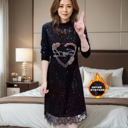 秋冬新款洋气烫钻加绒加厚打底衫中长款大码显瘦中年妈妈连衣裙女