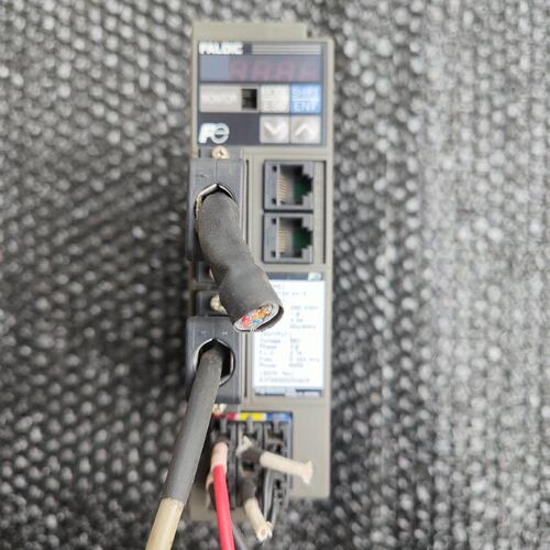 可维修伺服驱动器ryc401d3-vvt2，400w，成色如图议价