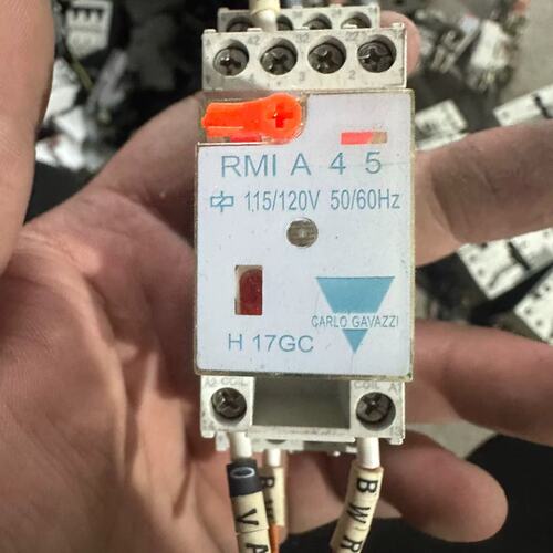 可维修议价瑞士佳乐RMIA45中间继电器 九个议价