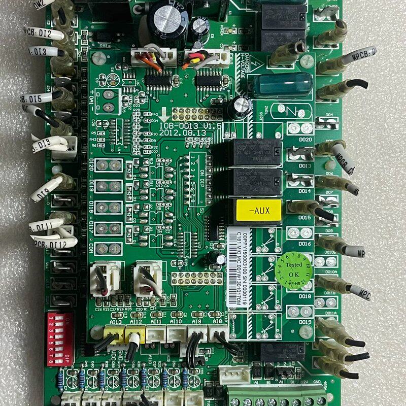 可维修开利65kw模块机主板 IOB-0013 V1.5议价