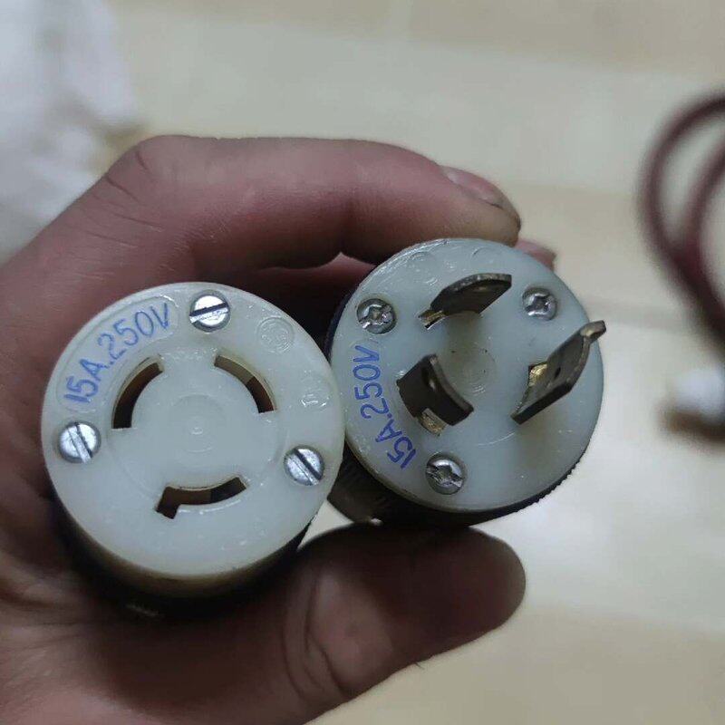 可维修荷宝15安250伏带锁插头插母一套,一切,议价