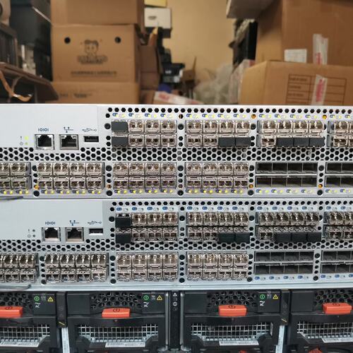 议价博科EMC DS5300B 80口交换机 通电开机，成色可维修