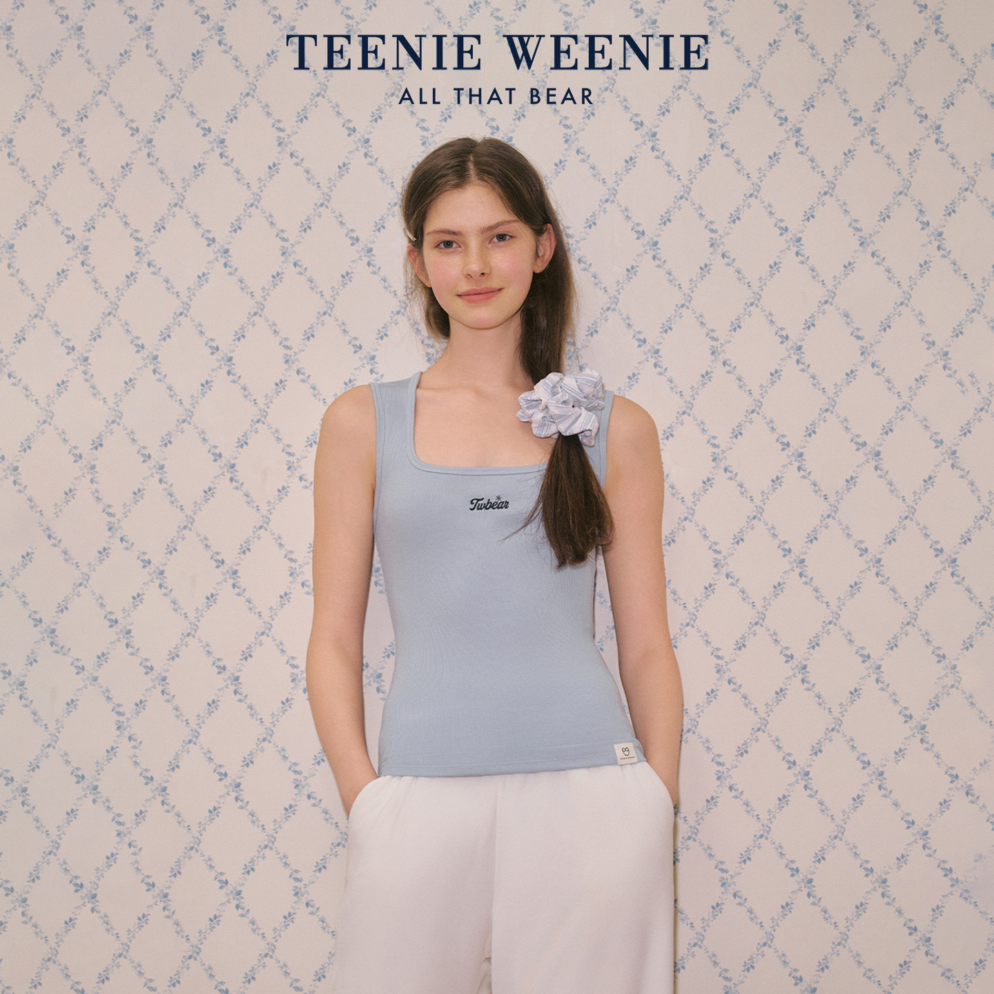 TeenieWeenie小熊桑蚕丝保暖背心女2026新款发热秋冬内搭打底衫女