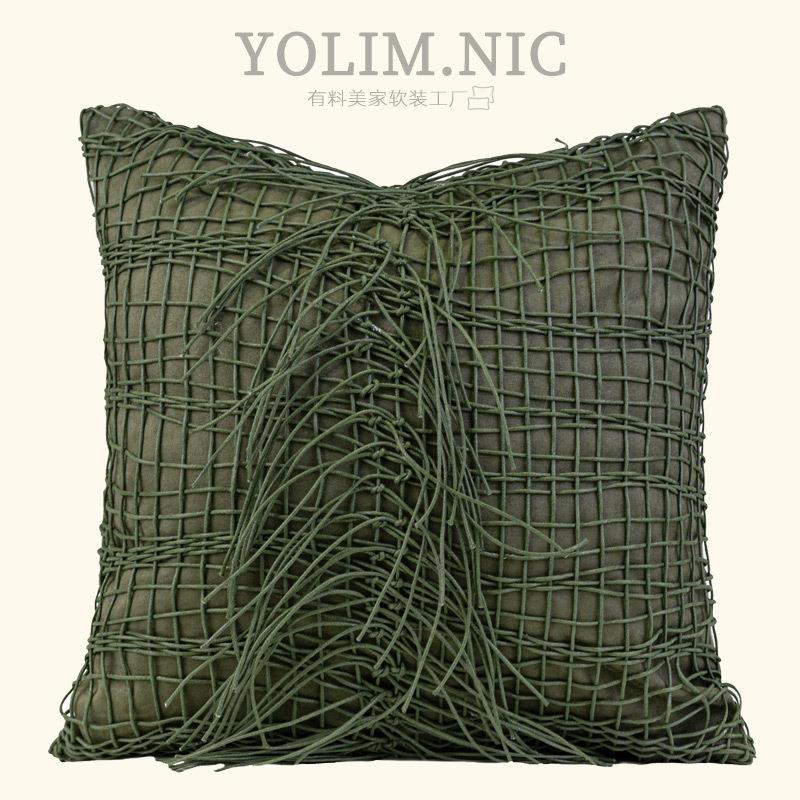现代简约样板间高级感抱枕手工编织流苏靠枕绿色长方形腰枕民宿