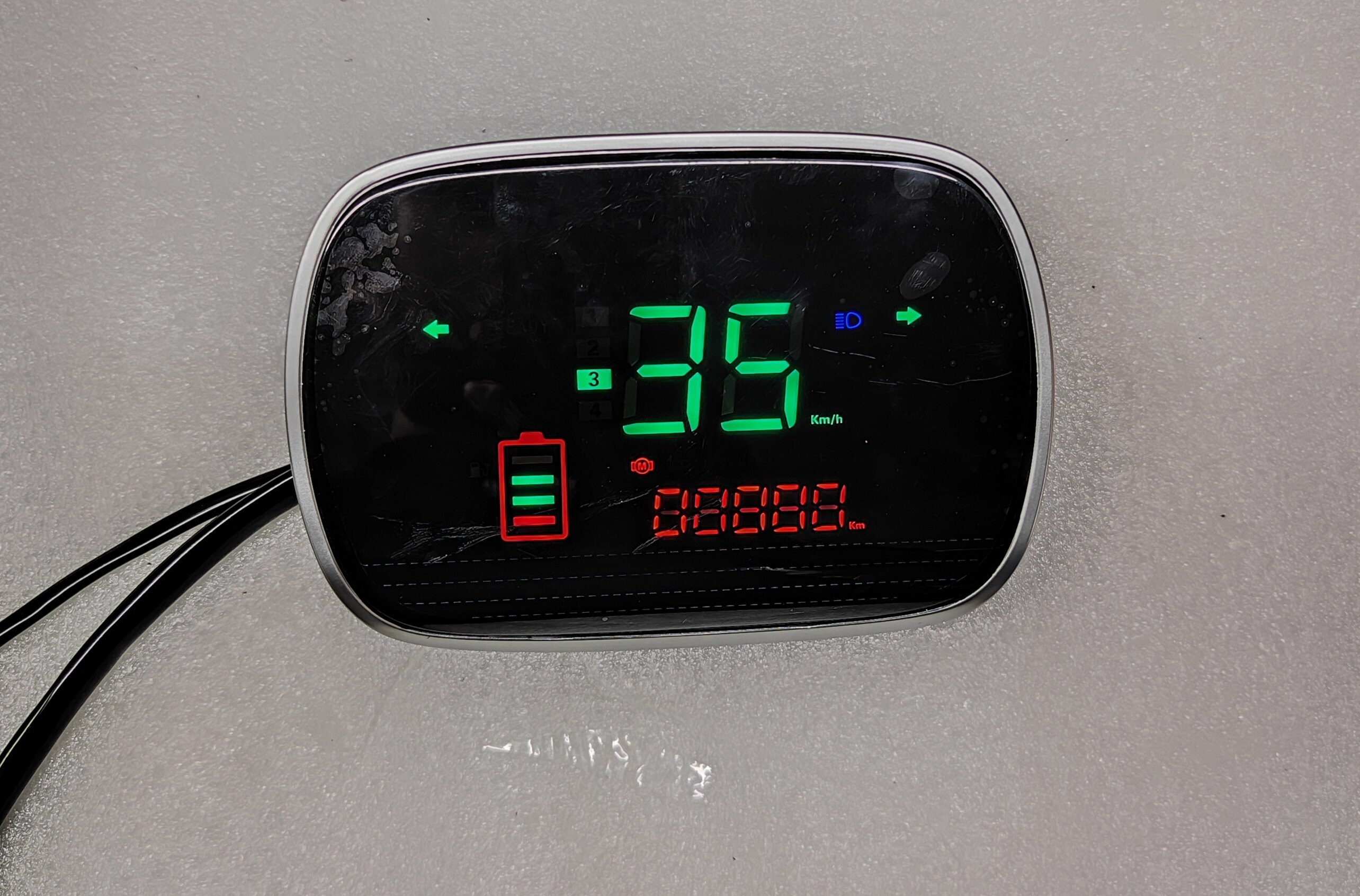 适用于改装金箭小刀新泡泡糖电动车仪表盘486072v实时电压显示