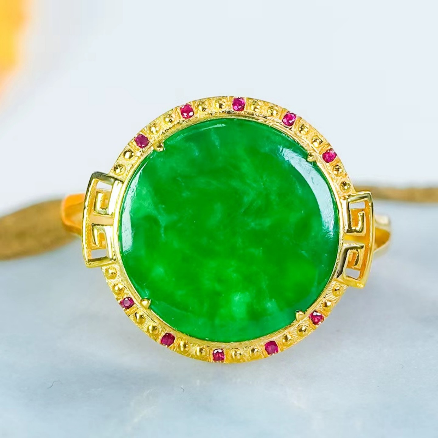 18k金镶嵌满绿翡翠A货宫廷风大气回纹圆牌戒指打麻将戒指送老婆
