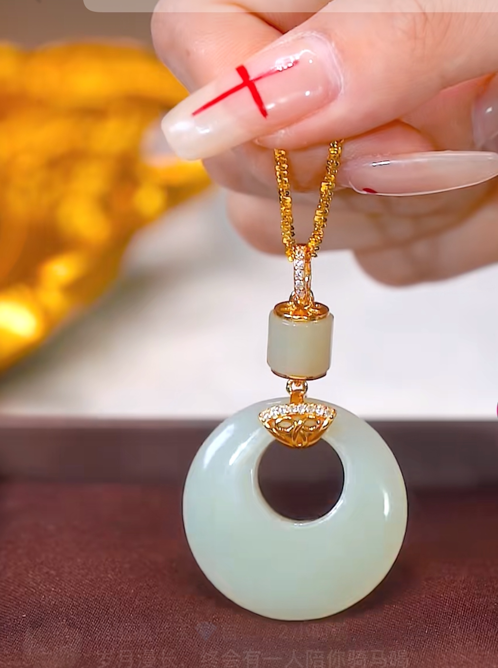 和田玉子母扣吊坠平安扣项链女细腻国风大气设计感本命年新年礼物