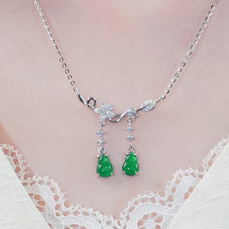 成双成对绿葫芦翡翠吊坠银镶嵌高级感轻奢设计冰透冰辣绿项链套链